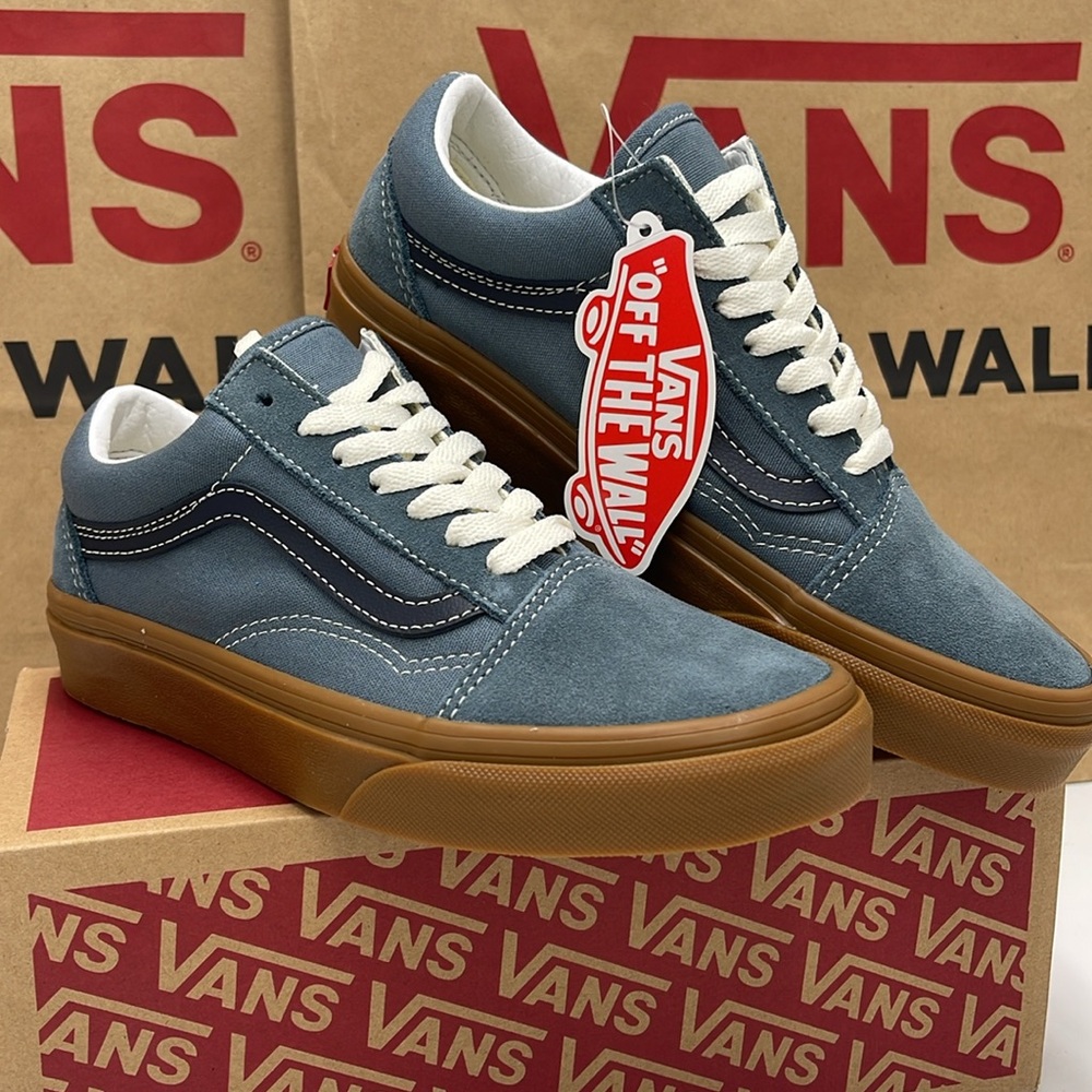 Vans WMNS Old Skool
Vintage Gum Stormy Weather
VN0A5KRSRV2 Sneakers - Picture 4 of 16